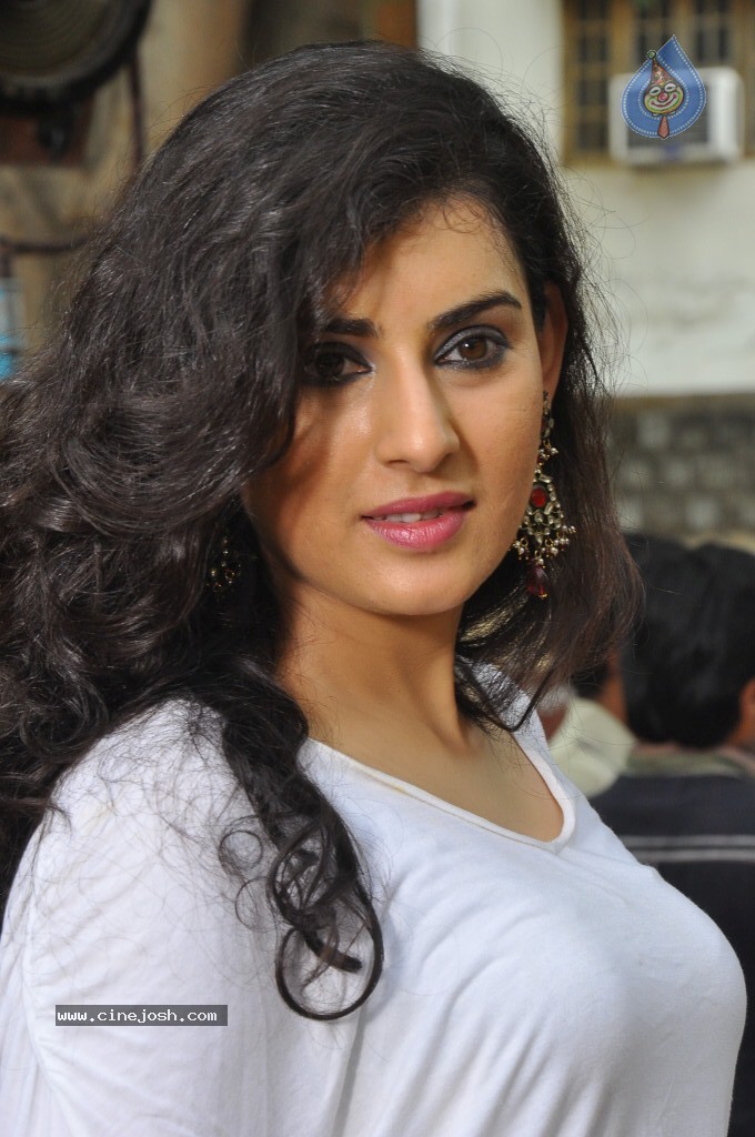 Archana Latest Photos - 30 / 94 photos