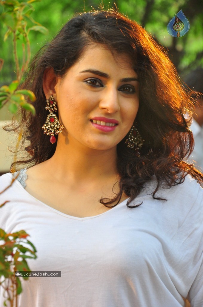 Archana Latest Photos - 34 / 94 photos