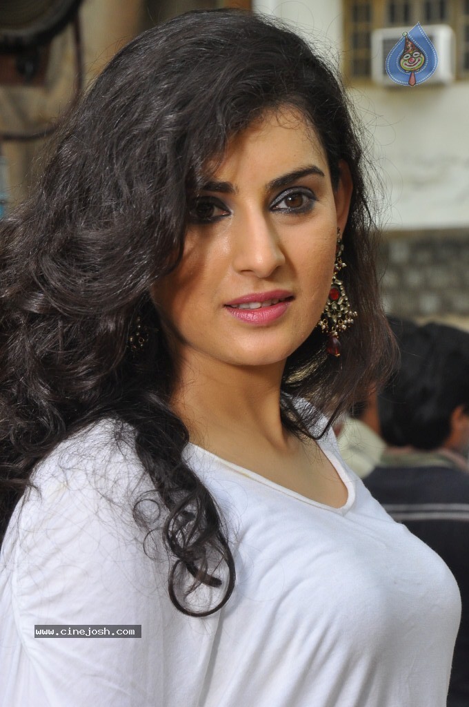 Archana Latest Photos - 37 / 94 photos