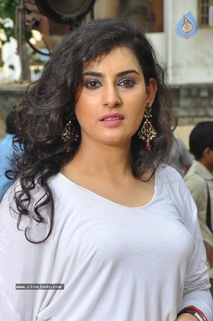 Archana Latest Photos - 64 / 94 photos