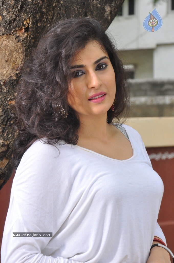 Archana Latest Photos - 90 / 94 photos