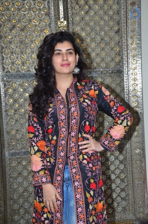 Archana Latest Photos - 15 / 18 photos