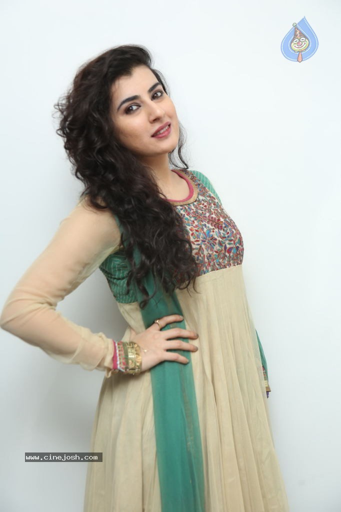 Archana Latest Stills - 5 / 74 photos