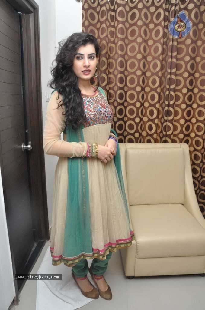 Archana Latest Stills - 10 / 74 photos