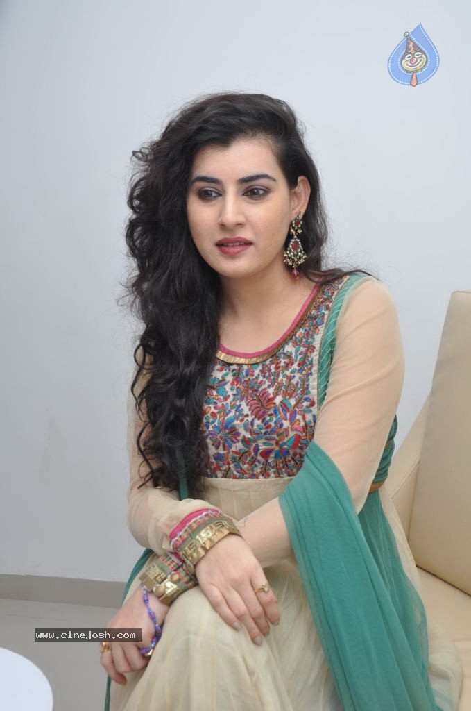 Archana Latest Stills - 14 / 74 photos