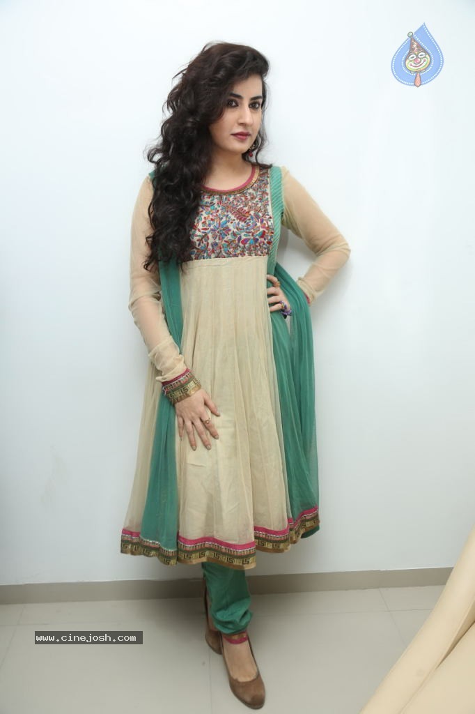 Archana Latest Stills - 18 / 74 photos