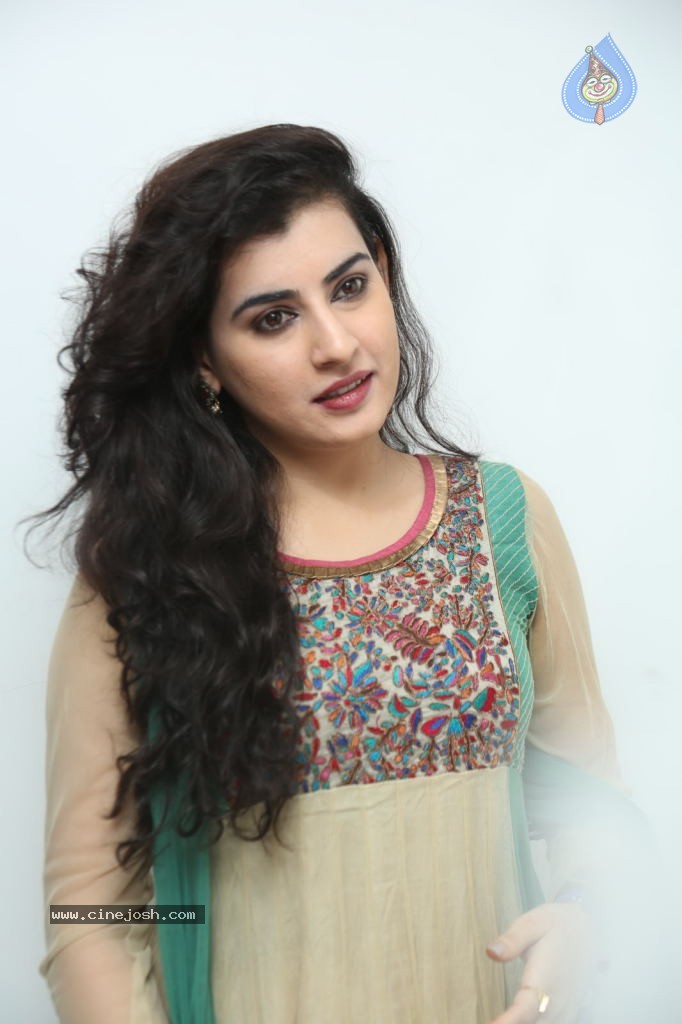 Archana Latest Stills - 20 / 74 photos