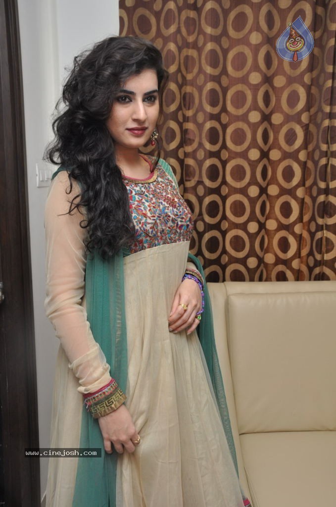 Archana Latest Stills - 23 / 74 photos