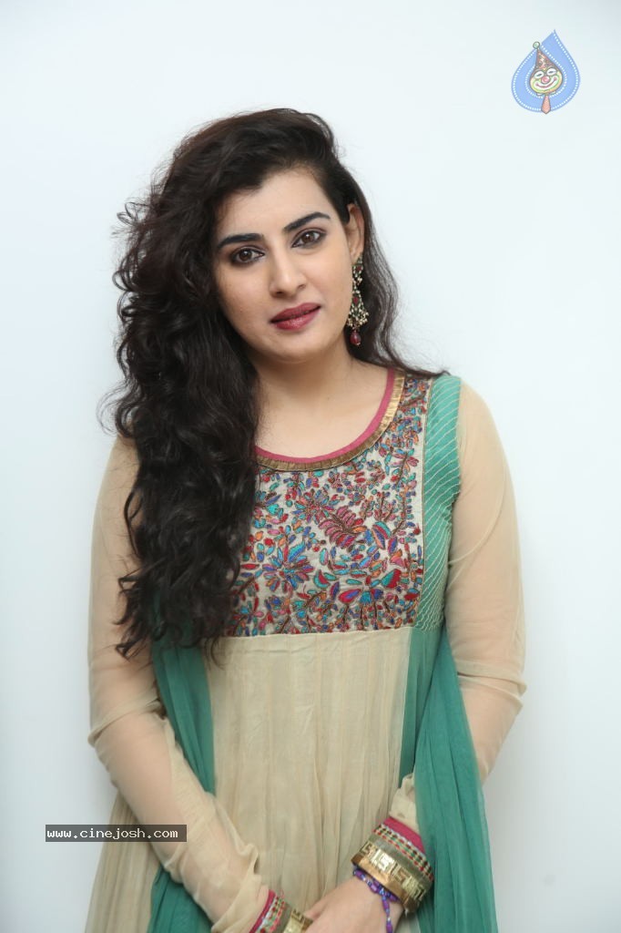 Archana Latest Stills - 26 / 74 photos