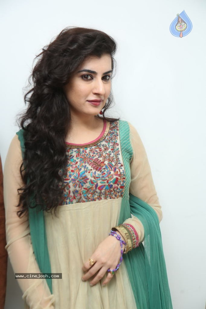 Archana Latest Stills - 32 / 74 photos