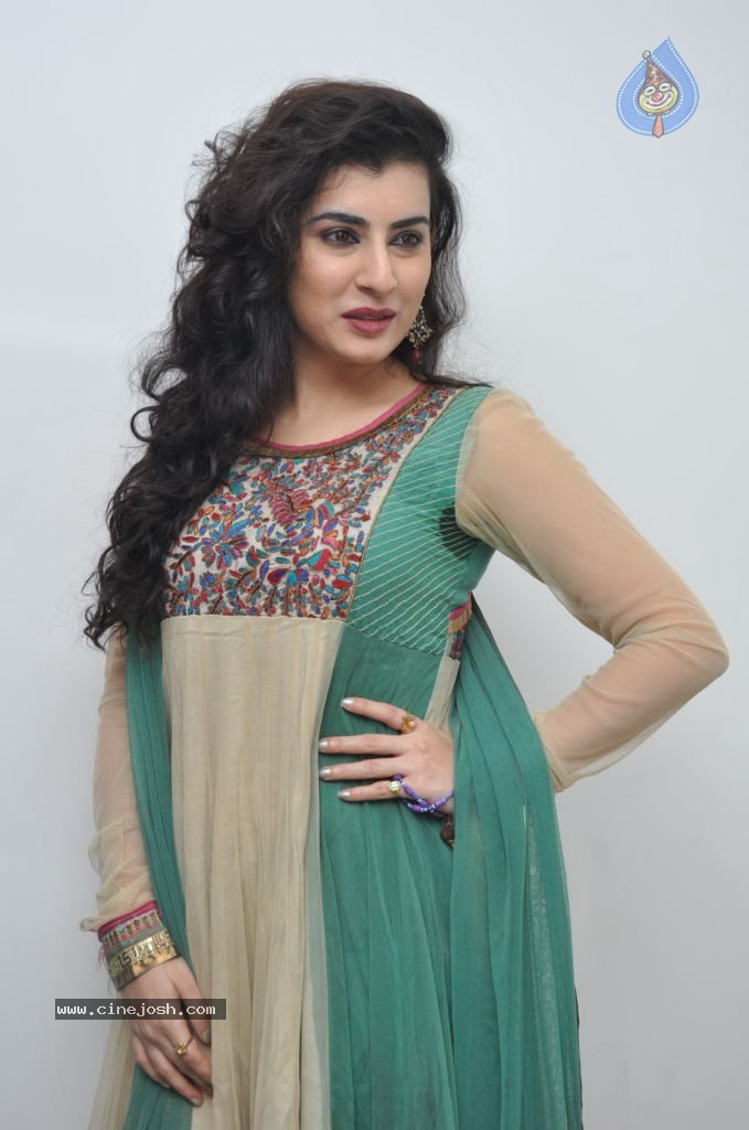 Archana Latest Stills - 38 / 74 photos