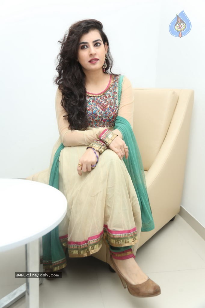 Archana Latest Stills - 43 / 74 photos