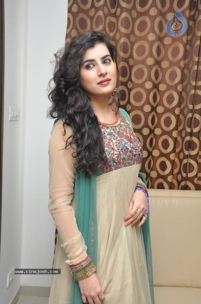 Archana Latest Stills - 49 / 74 photos