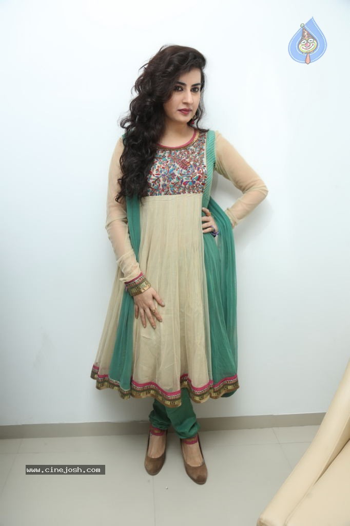 Archana Latest Stills - 51 / 74 photos