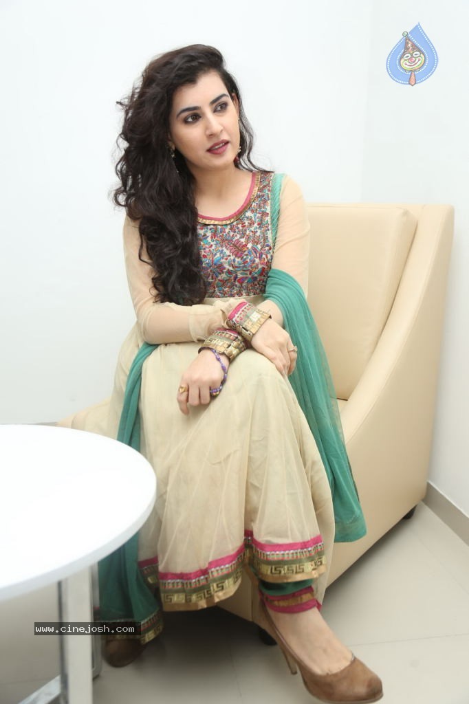 Archana Latest Stills - 71 / 74 photos