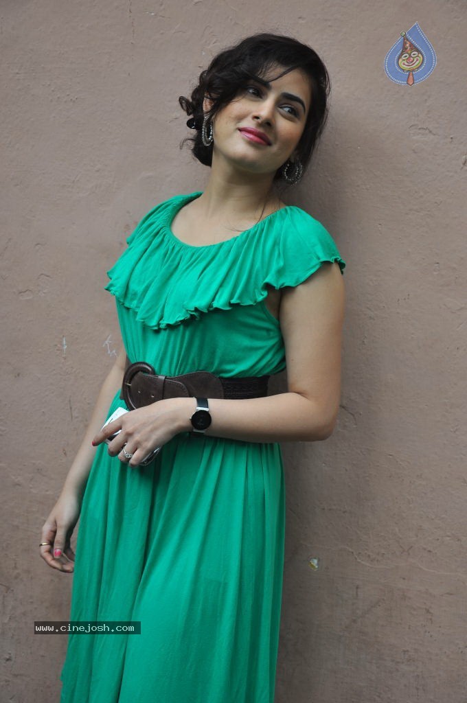 Archana Latest Stills - 5 / 31 photos