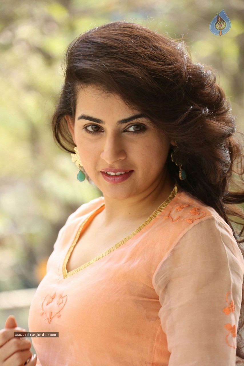 Archana Latest Stills - 4 / 76 photos