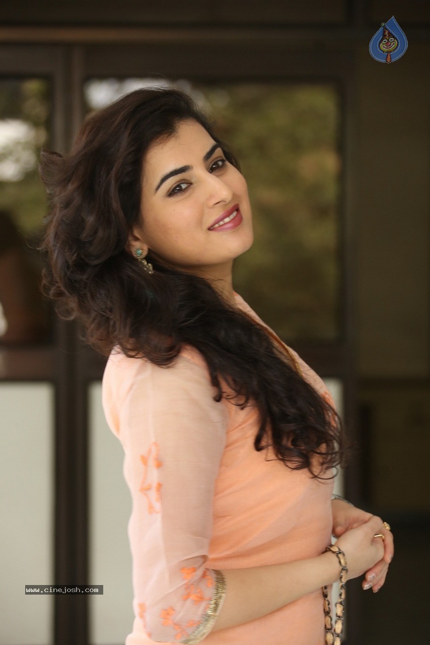 Archana Latest Stills - 10 / 76 photos