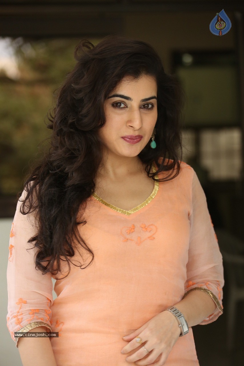 Archana Latest Stills - 12 / 76 photos