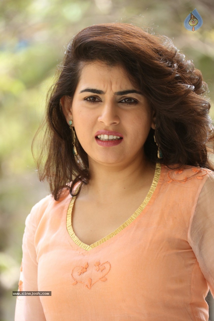 Telugu Serial Actress Archana Photos