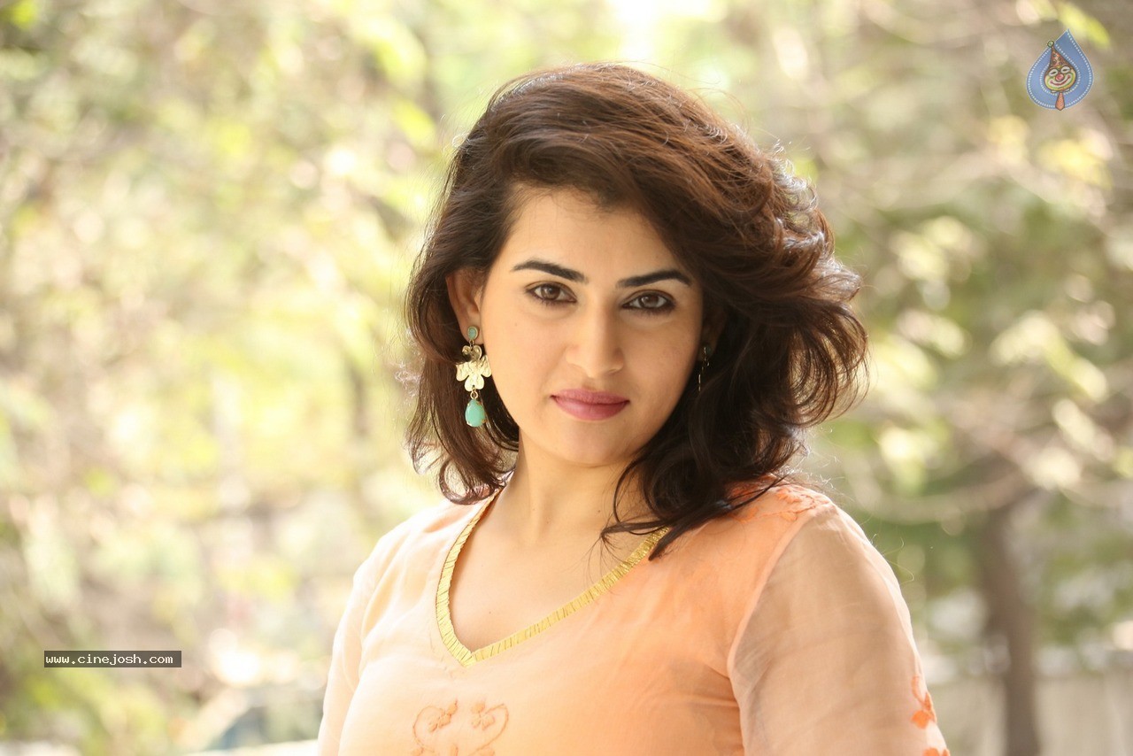 Archana Latest Stills - 29 / 76 photos