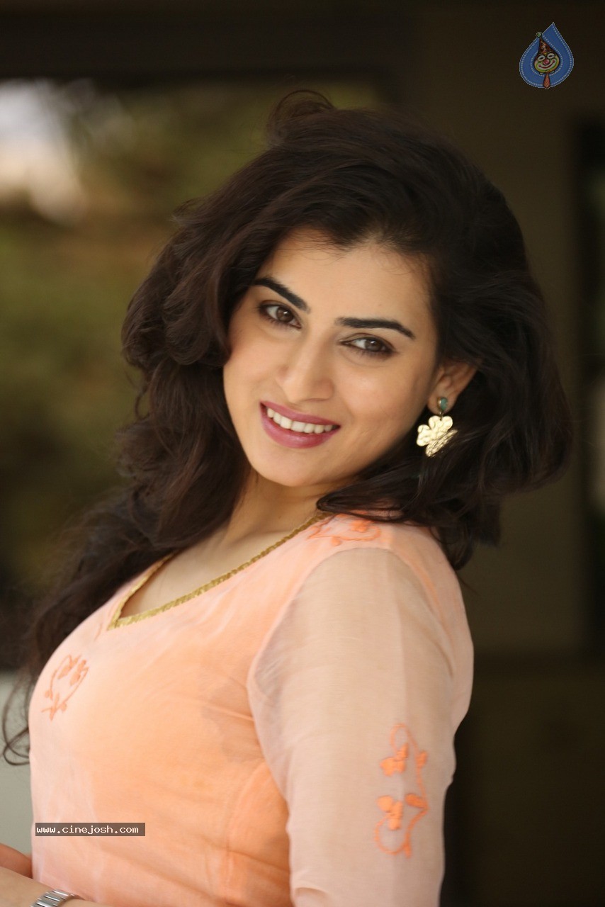 Archana Latest Stills - 40 / 76 photos