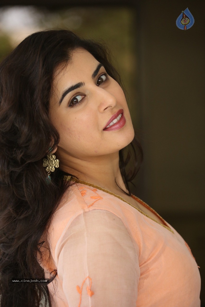 Archana Latest Stills - 51 / 76 photos