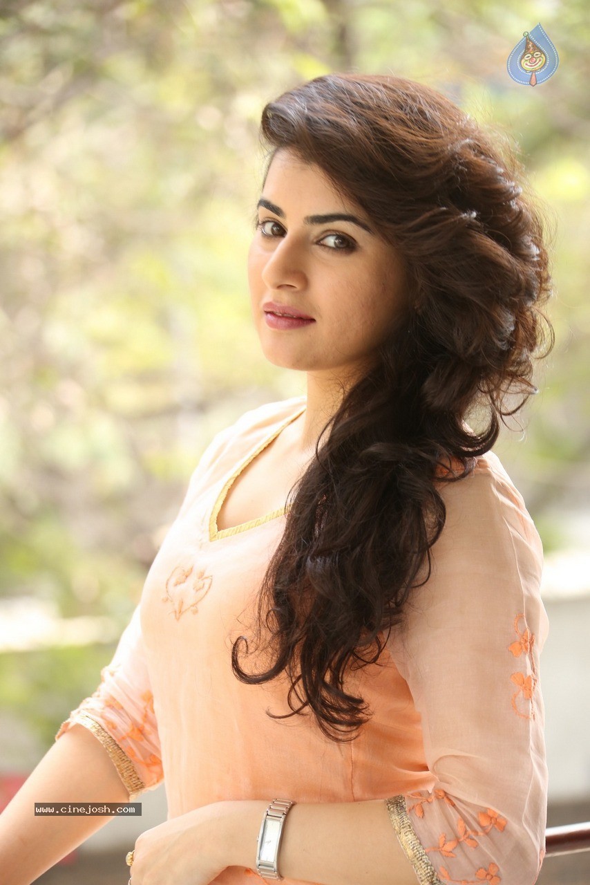 Archana Latest Stills - 67 / 76 photos