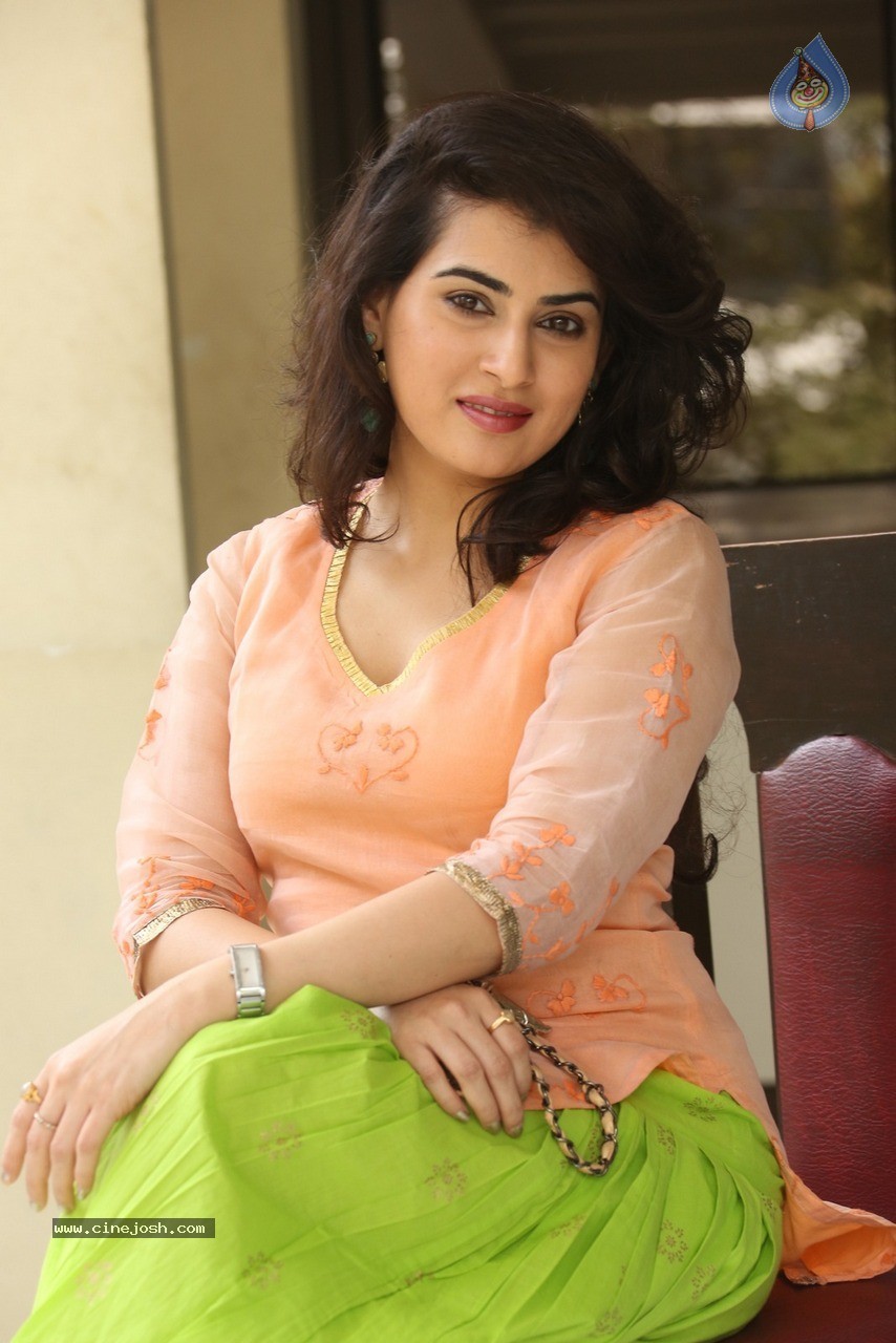 Archana Latest Stills - 70 / 76 photos