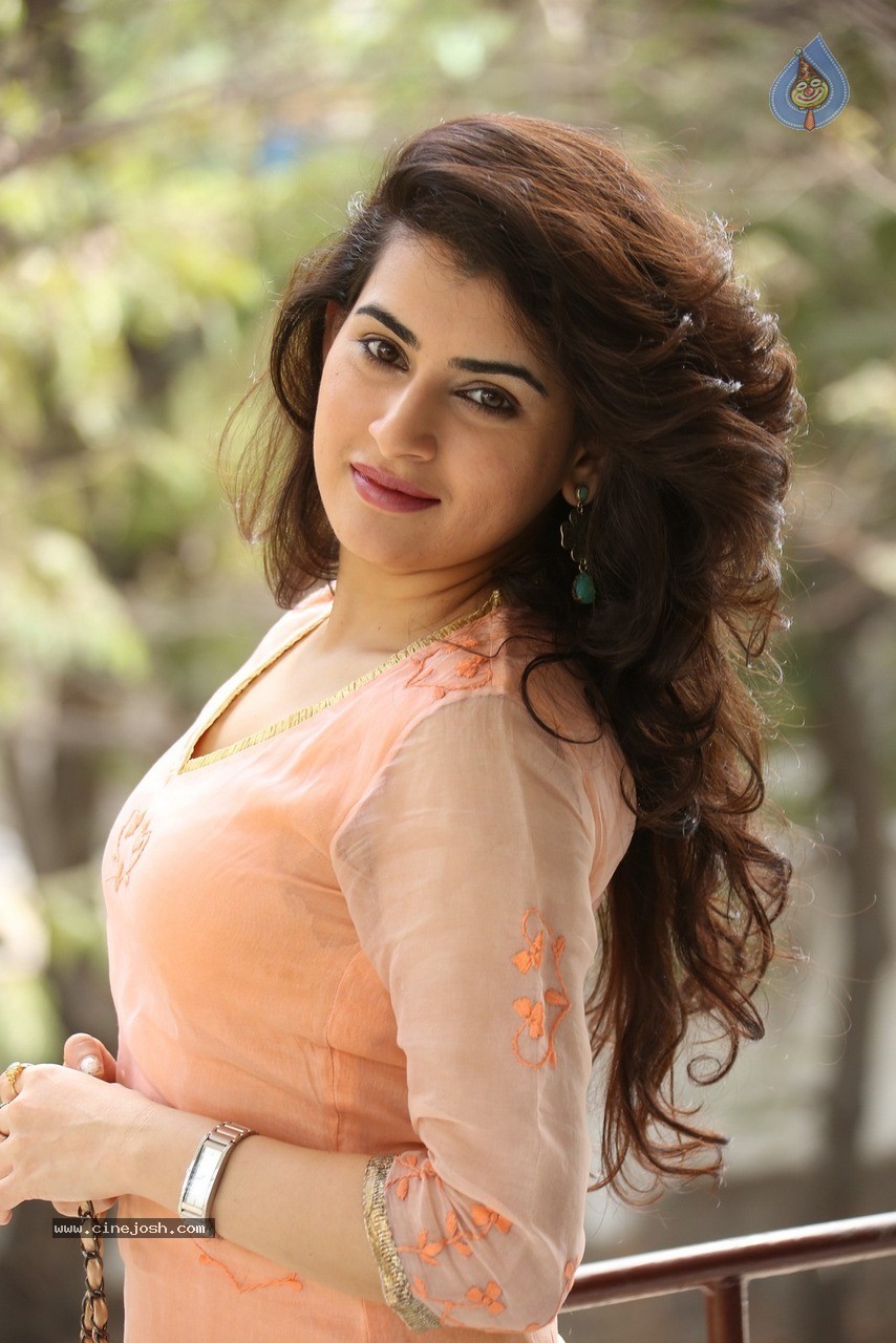 Archana Latest Stills - 74 / 76 photos