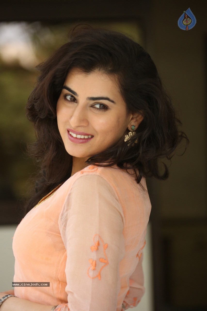 Archana Latest Stills - 75 / 76 photos