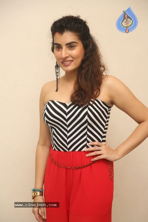 Archana New Gallery - 13 / 26 photos