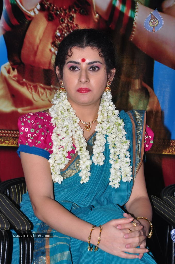 Archana New Gallery - 10 / 52 photos