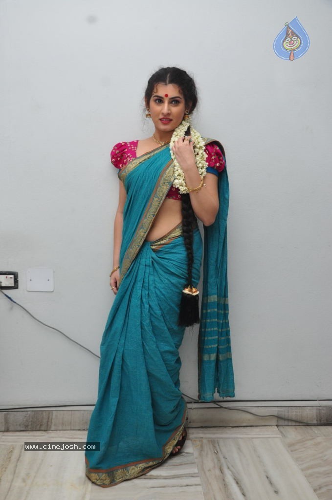 Archana New Gallery - 28 / 52 photos