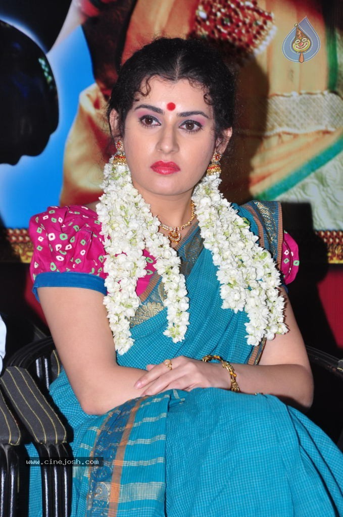 Archana New Gallery - 33 / 52 photos