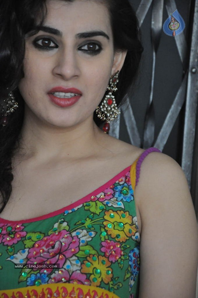 Archana New Images  - 19 / 65 photos