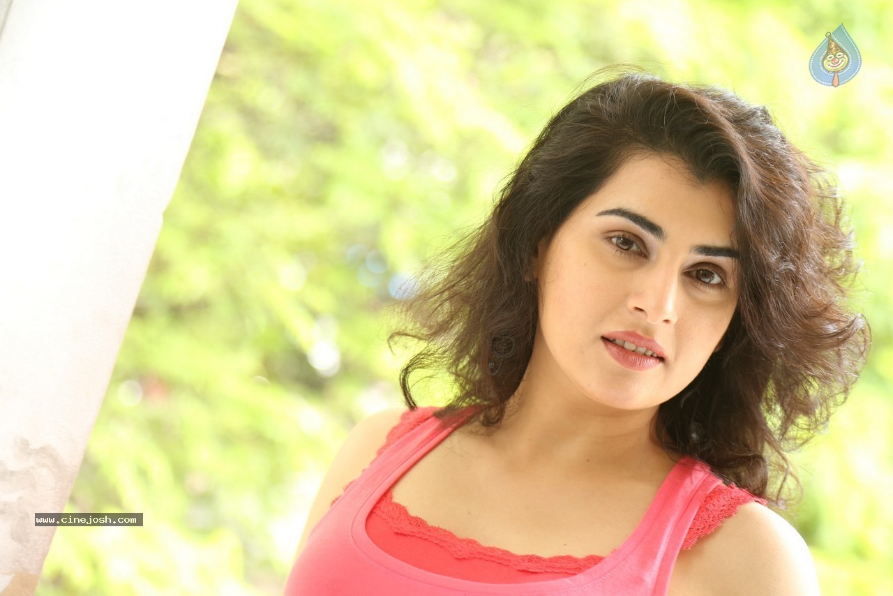 Archana New Photos - 28 / 64 photos