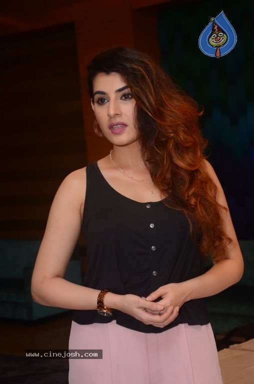 Archana New Photos - 20 / 21 photos