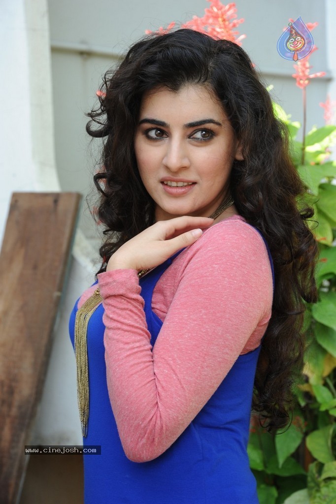 Archana New Pics - 21 / 116 photos