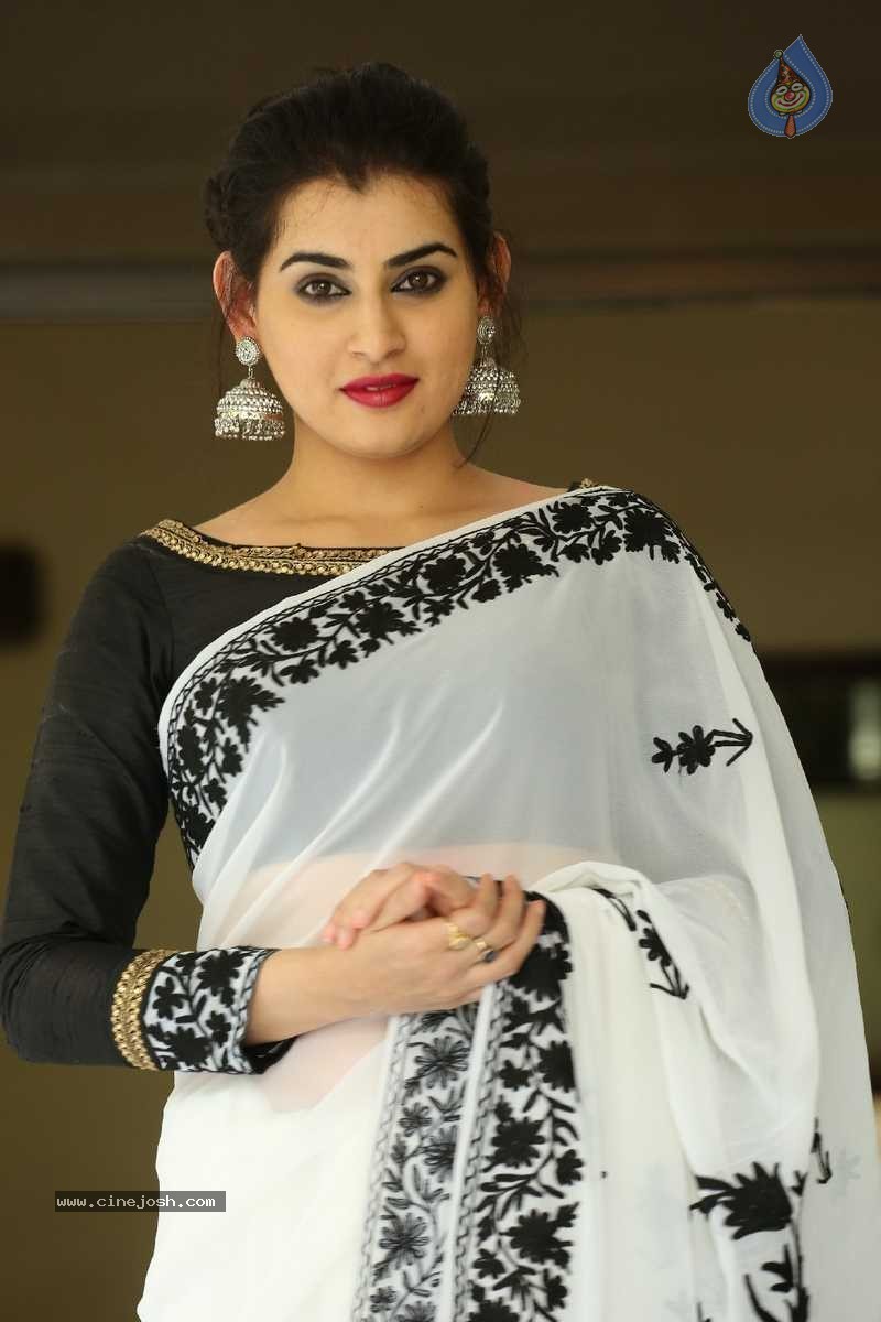 Archana New Pics - 17 / 57 photos