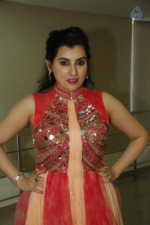 Archana New Pics - 6 / 25 photos