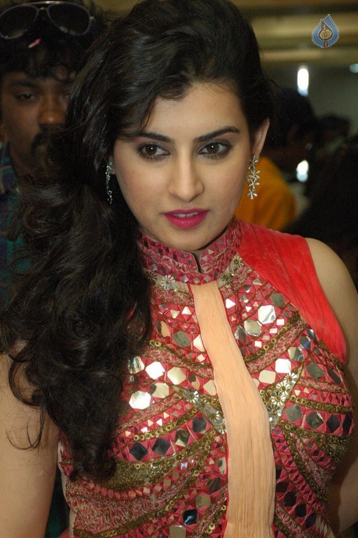 Archana New Pics - 20 / 25 photos