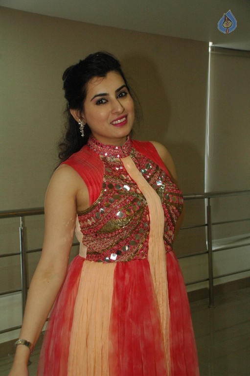 Archana New Pics - 23 / 25 photos