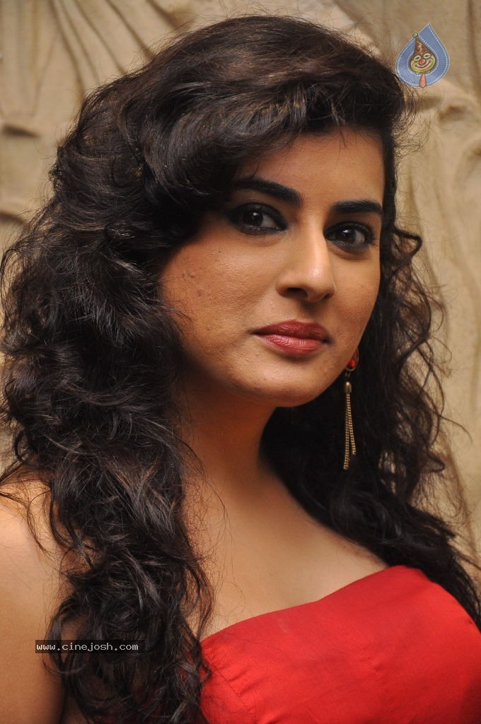 Archana New Stills - 5 / 68 photos