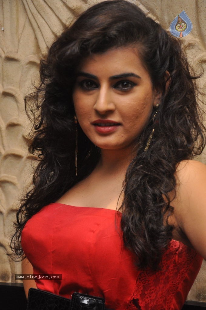 Archana New Stills - 17 / 68 photos