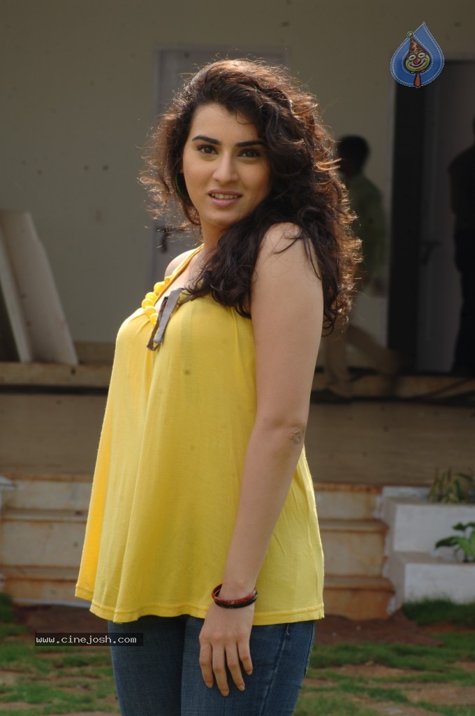 Archana New Stills - 24 / 81 photos