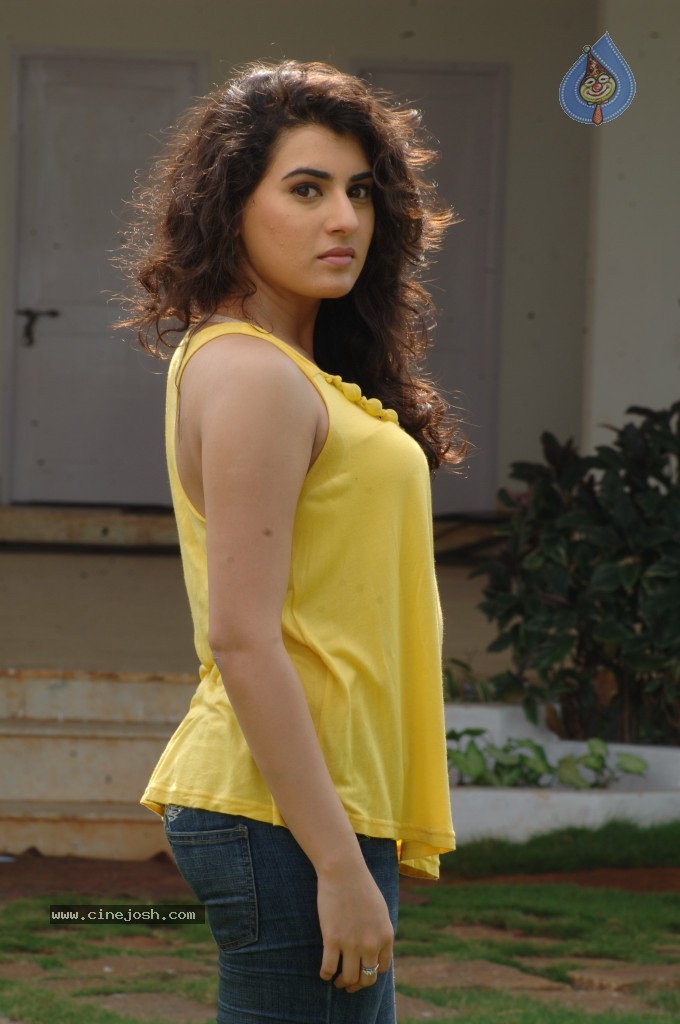 Archana New Stills - 62 / 81 photos