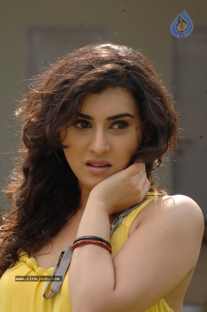 Archana New Stills - 67 / 81 photos