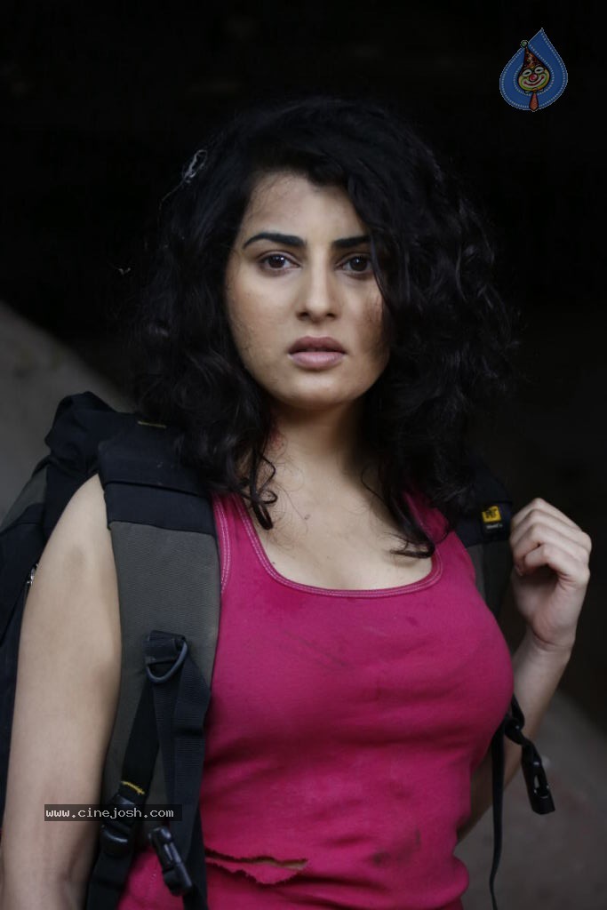 Archana New Stills - 22 / 61 photos