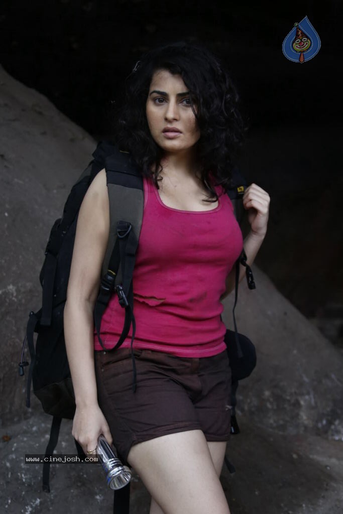 Archana New Stills - 41 / 61 photos